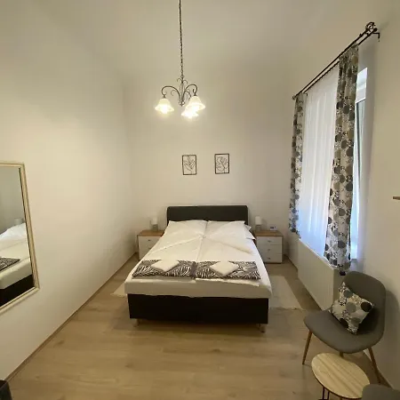 Apartment Rad-var Apartmanhaz *