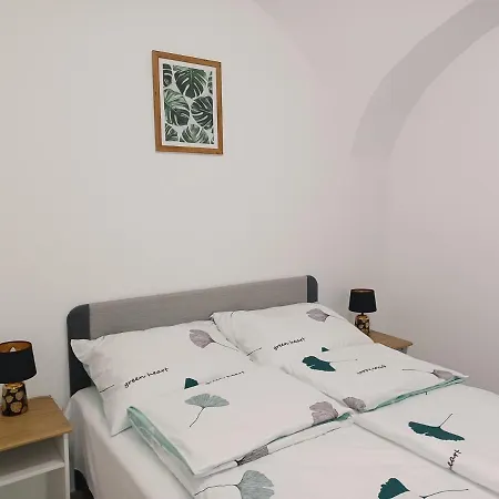 Rad-var Apartmanhaz Apartment