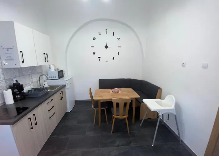 Rad-var Apartmanhaz Apartment *