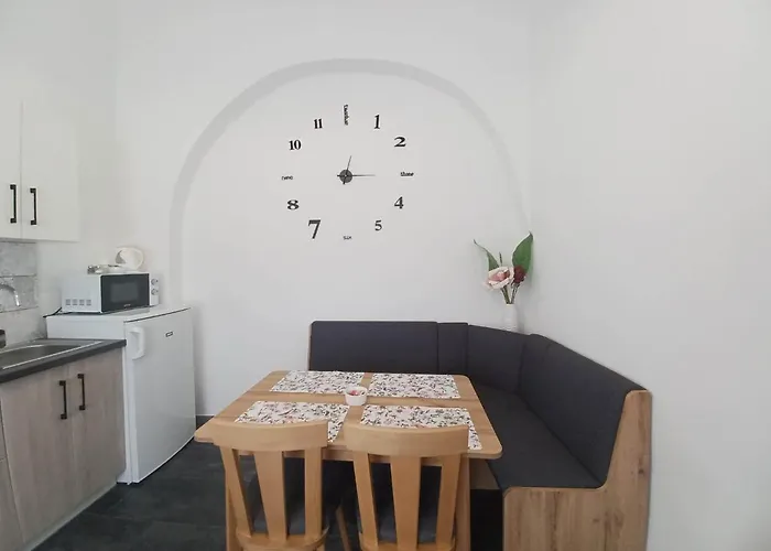 Rad-var Apartmanhaz Apartment *