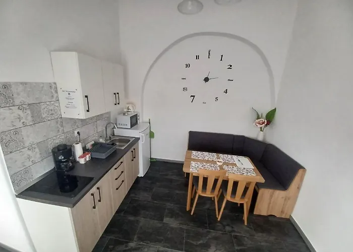 Rad-var Apartmanhaz * Erlau