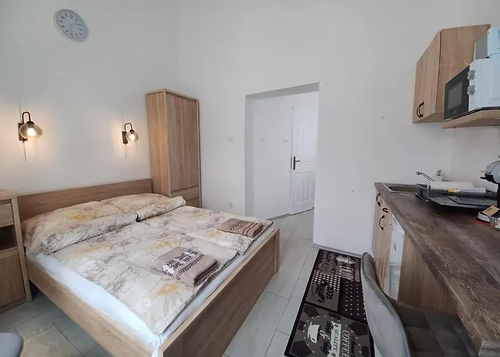 Rad-var Apartmanhaz Apartment Erlau