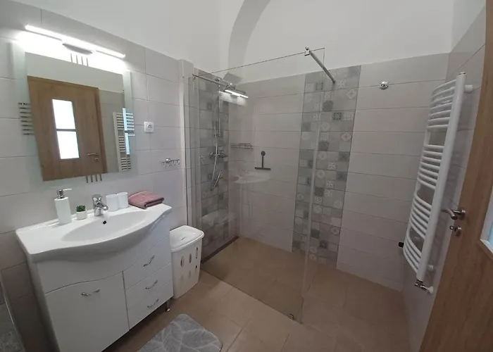 Apartment Rad-var Apartmanhaz Erlau