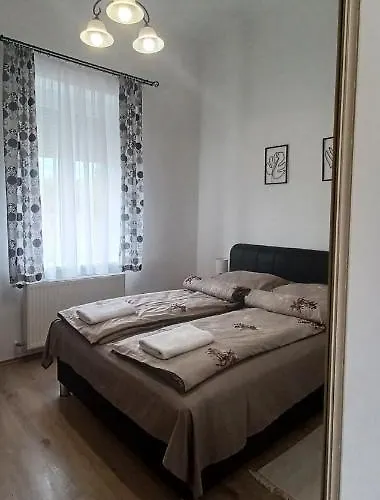 Rad-var Apartmanhaz Apartment *